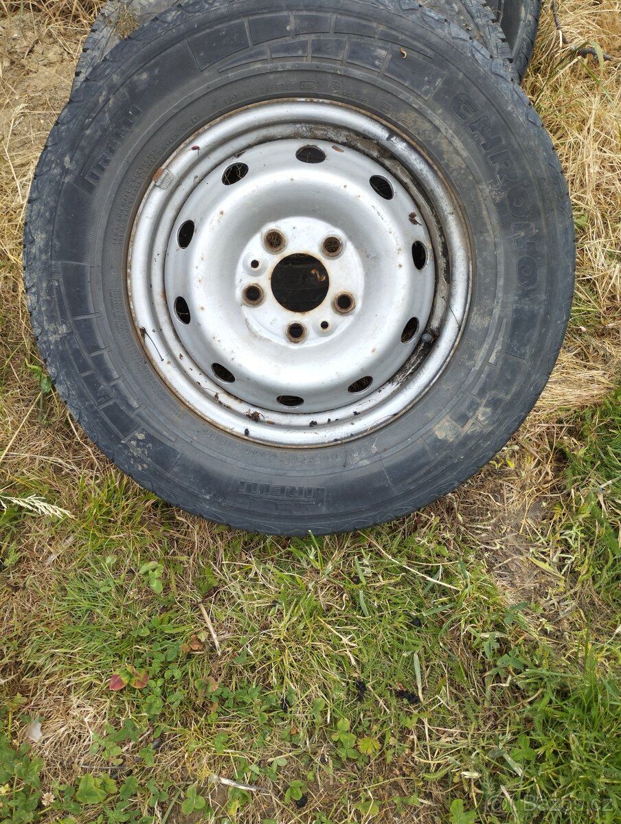 215/70/15c