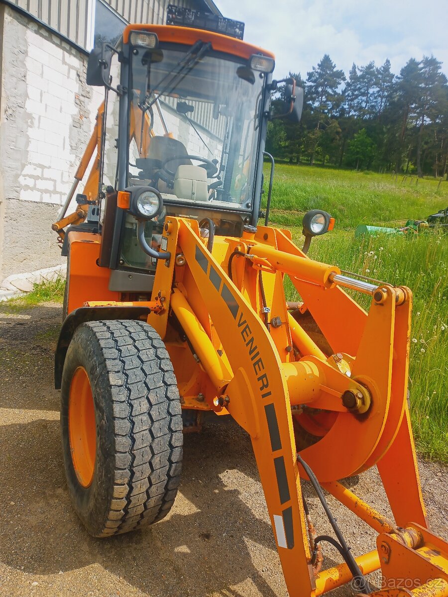 Venieri VF 7.23 4x4 Traktor,bagr, čelní nakladač