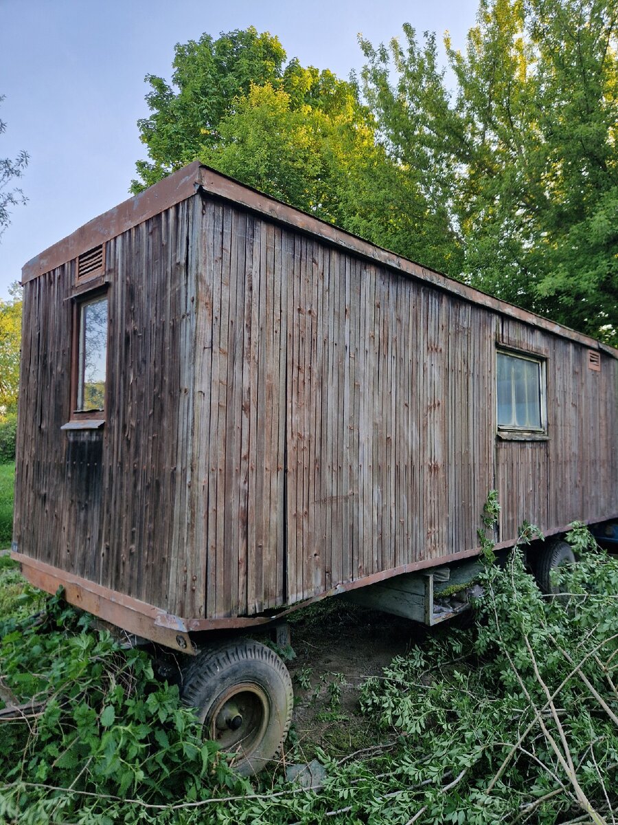 Maringotka tovární výroby.