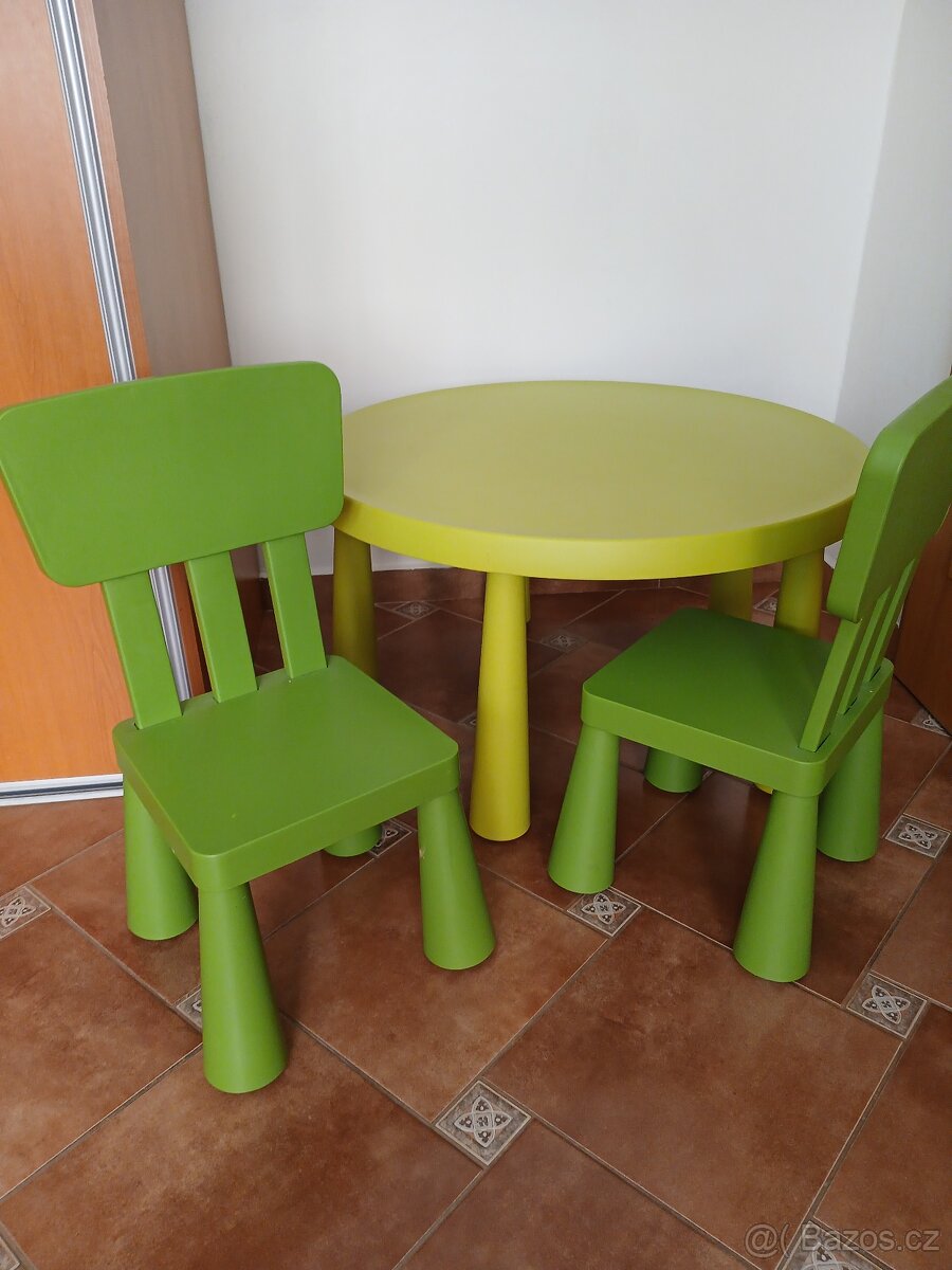 Stolek a židle mammut
