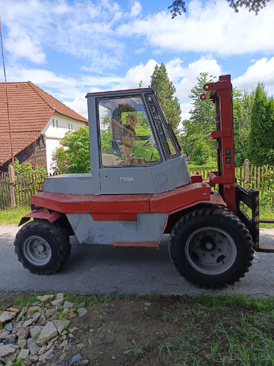 Prodám terénní Destu 3222