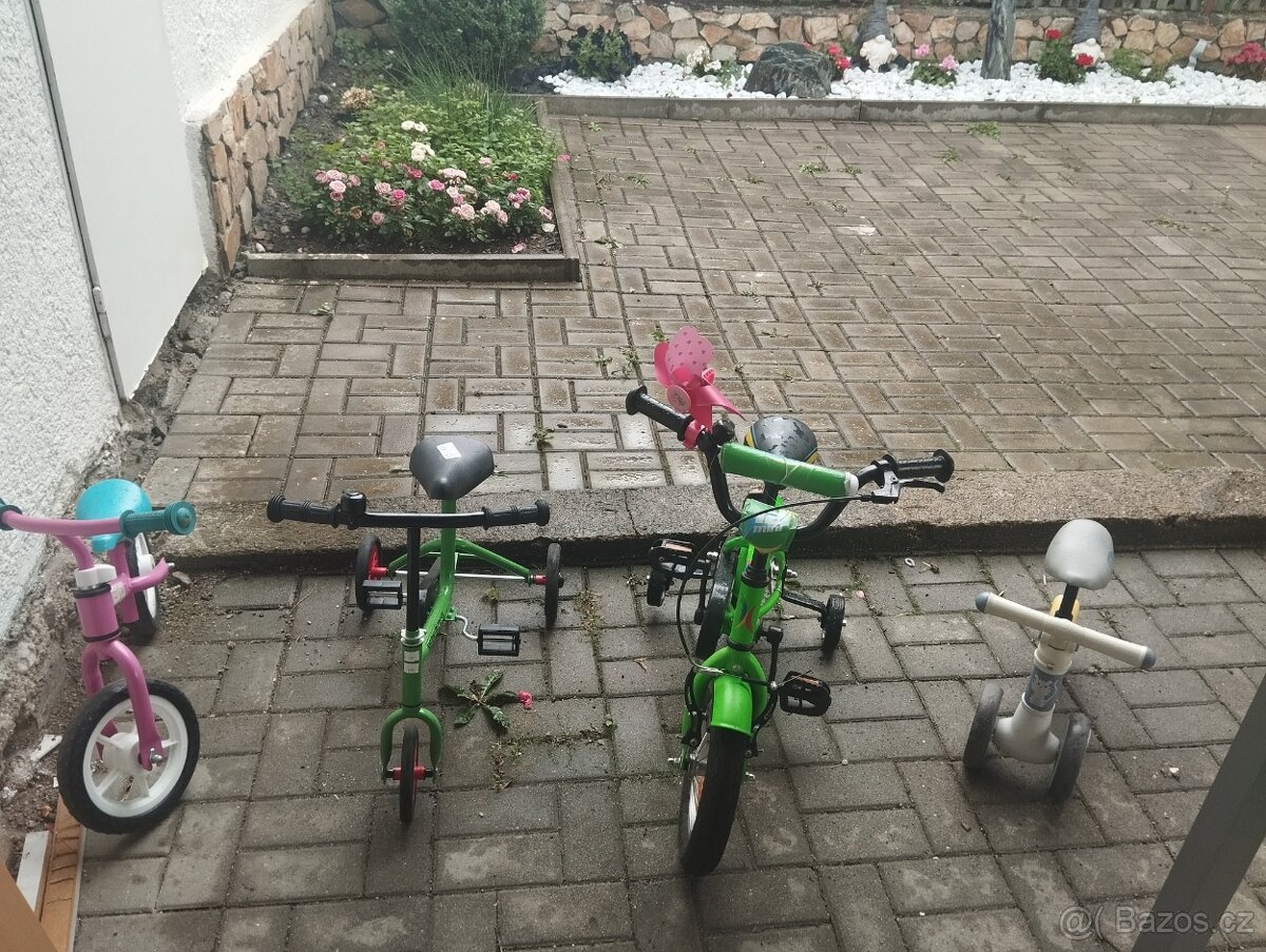 Kolo, odstrkavadla a tříkolka