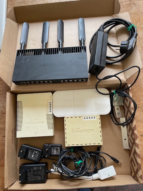 MikroTik - kompletní sada ,použíté