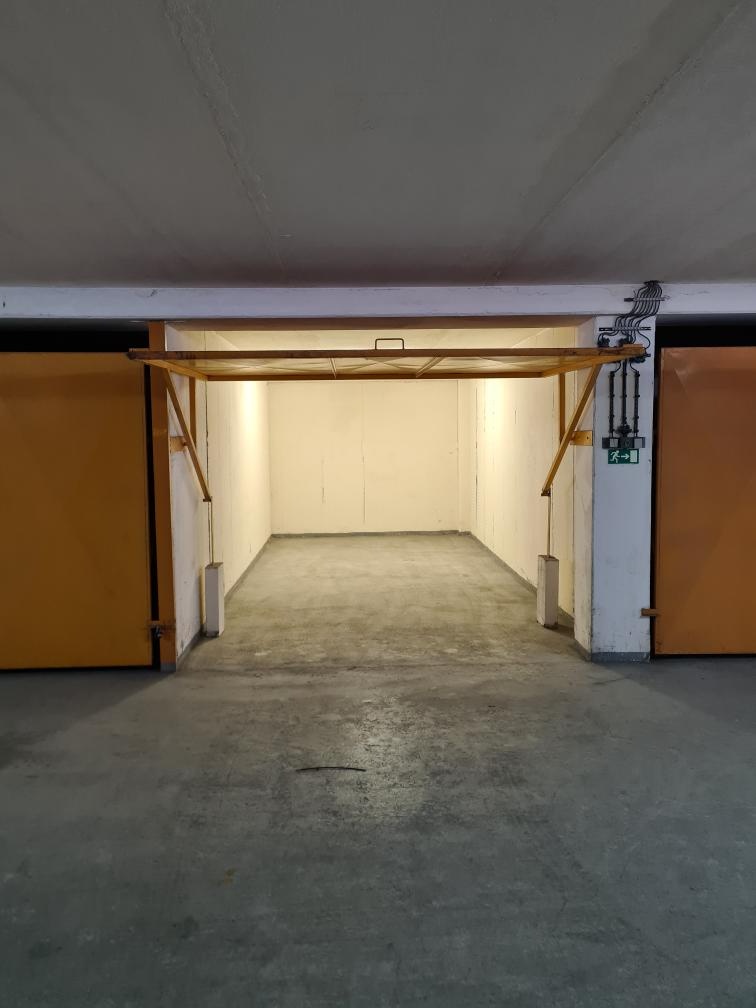 Pronájem garáže Praha 4 Chodov Holušická
