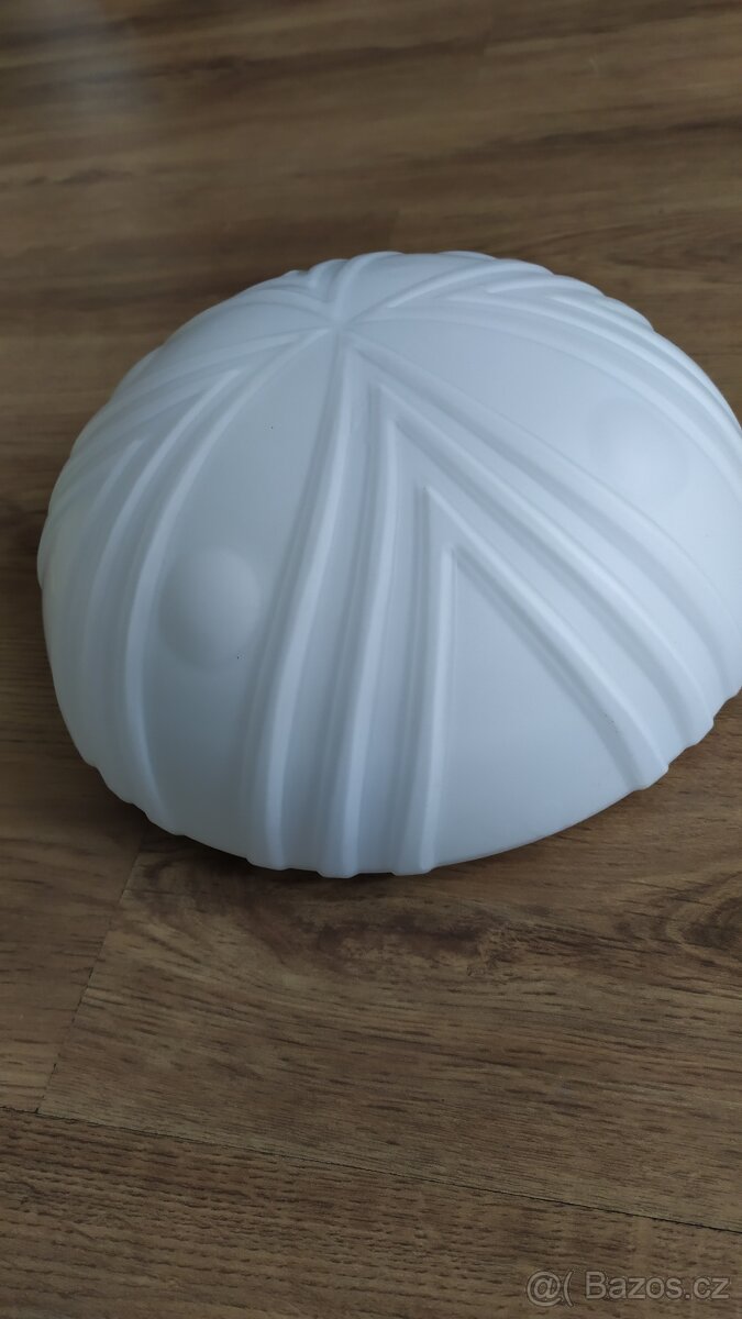 Prodám skleněný kryt na stropní svítidlo