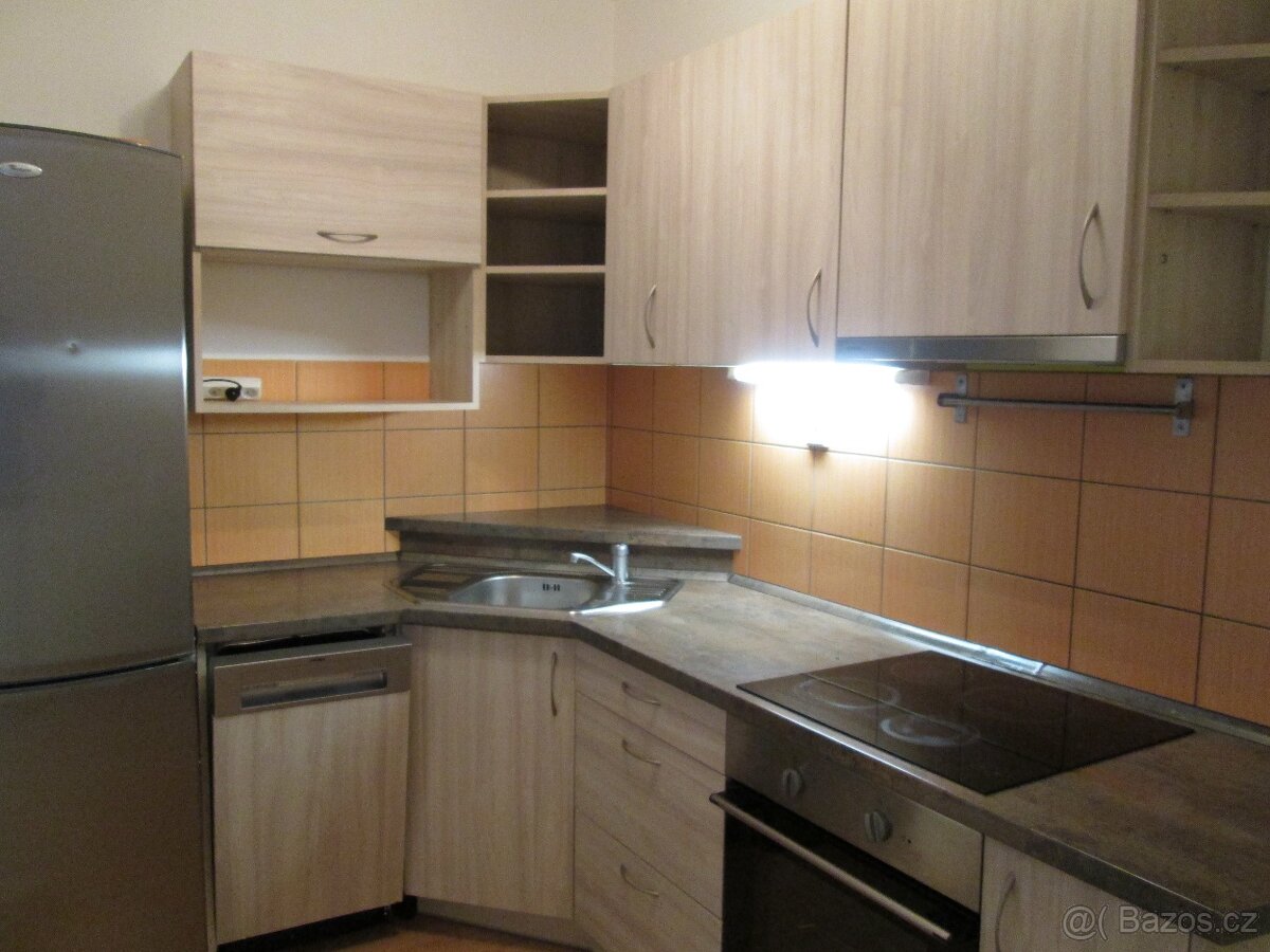 2+1 s lodžií v Uh. Brodě, bez RK - bez provize