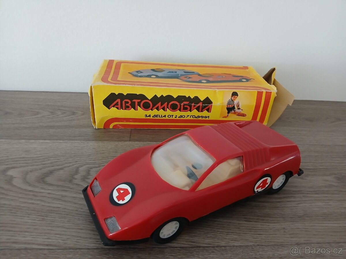 Auto retro setrvačníkové 28cm asi Bulharsko