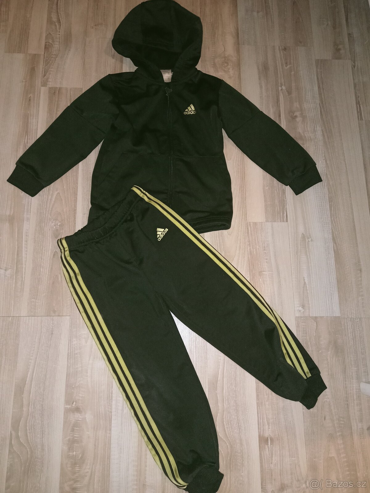 Tepláková souprava Adidas vel.3-4 roky