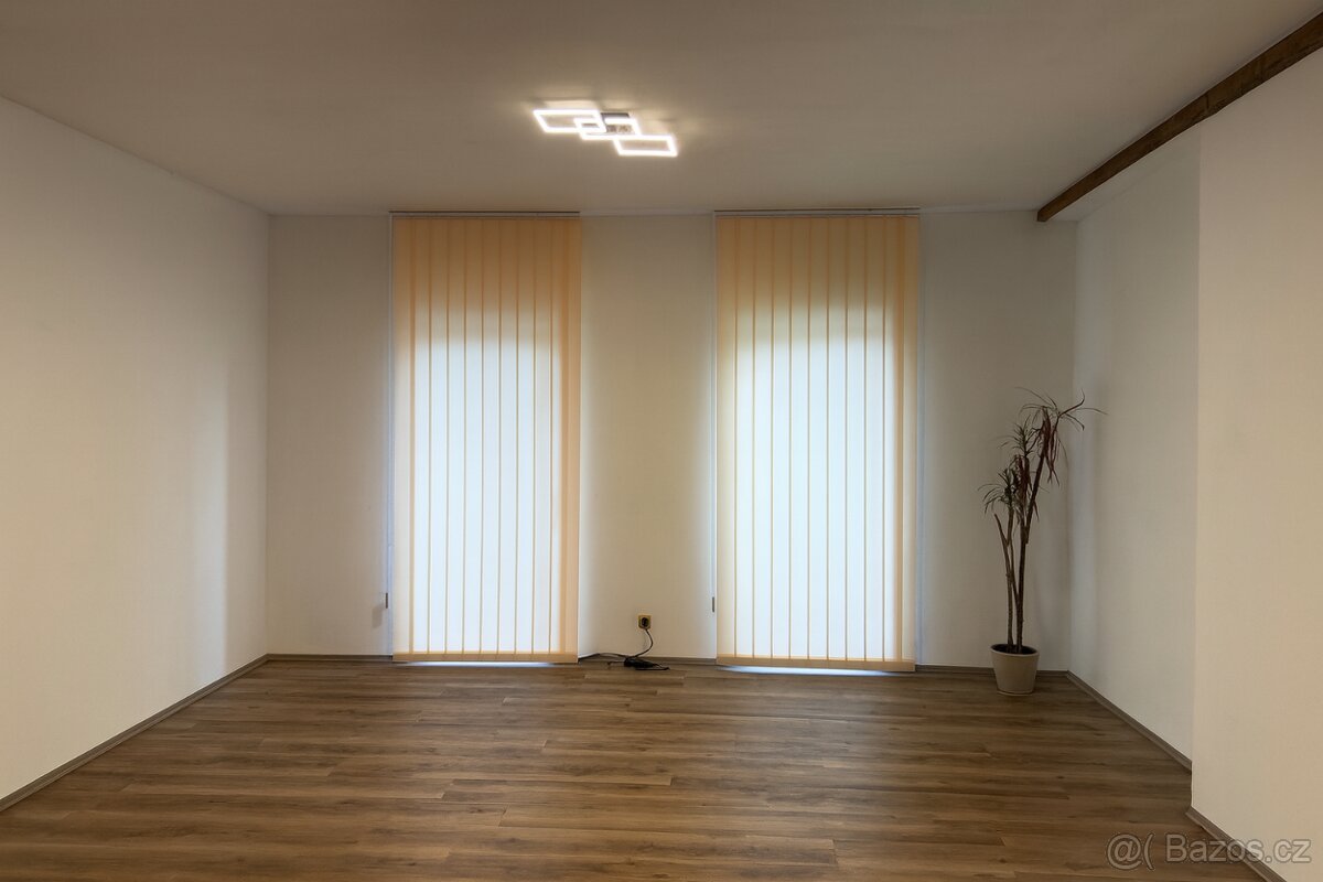 Prodej rodinného domu s velkým pozemkem v Sehradicích