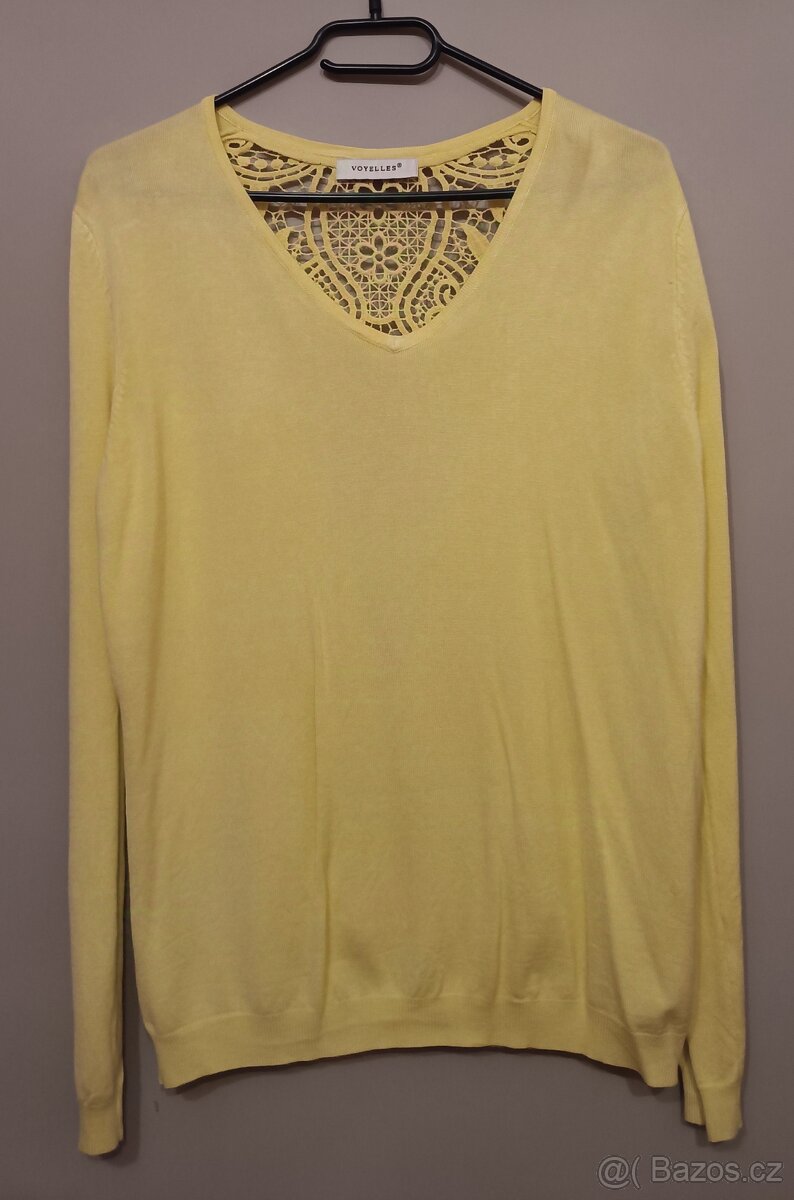 NOVÝ dámský svetřík s kamínky velikost M