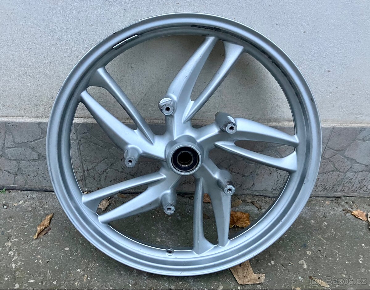 Přední kolo BMW 1200 GS