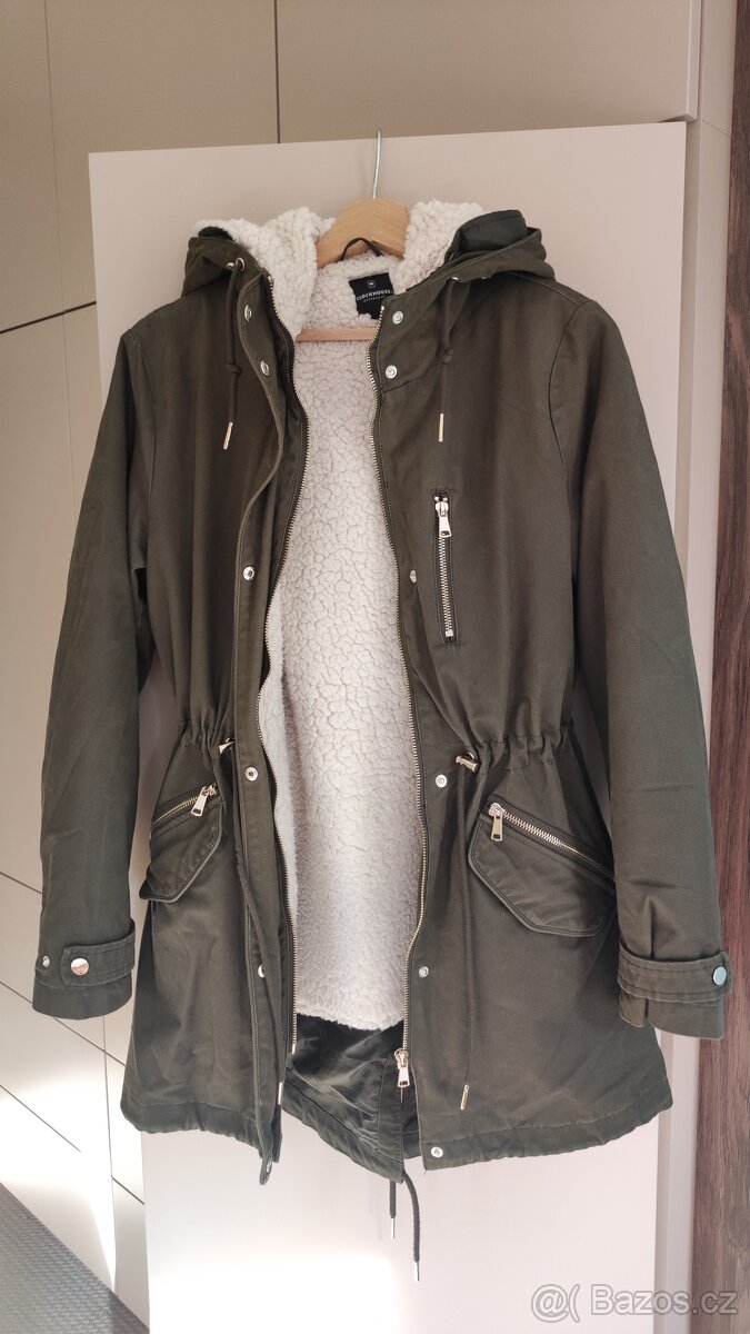 Dívčí parka vel.34