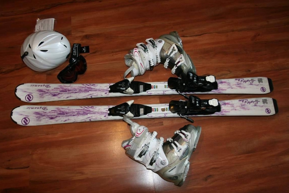 dícčí lyže Dynamic 130 cm , lyžáky head