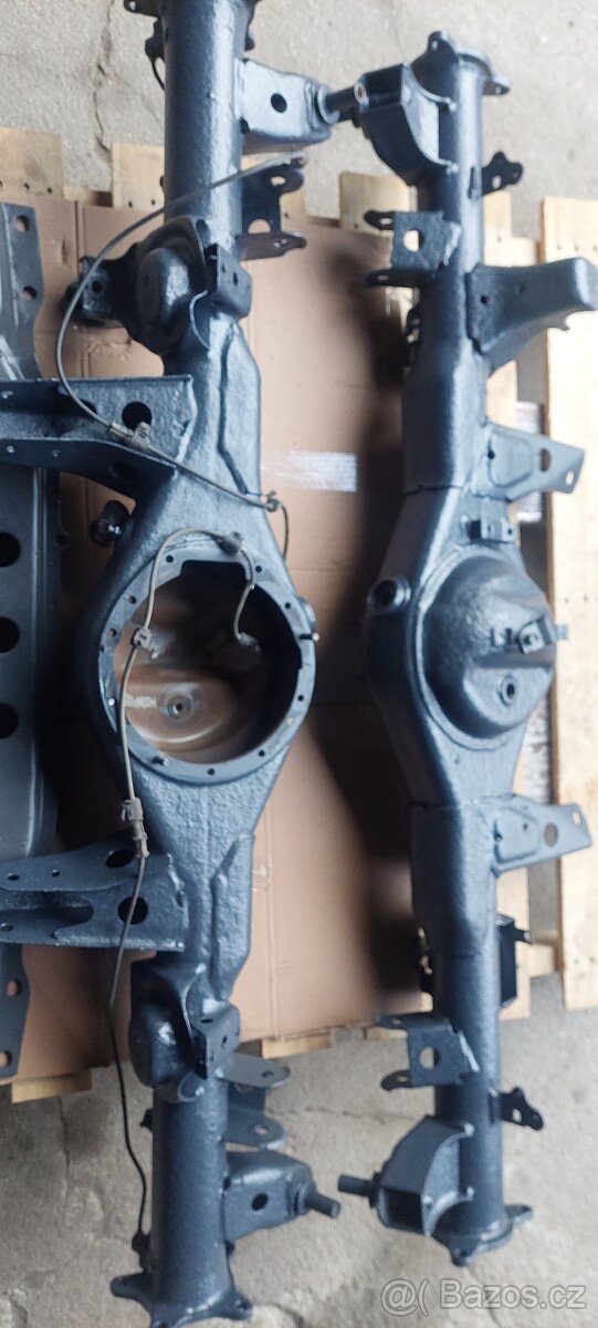 Obal zadní nápravy na LC 90/95