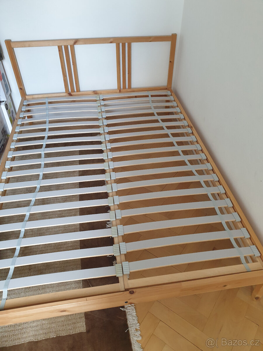 Postel 140cm IKEA, dva rošty a matrace