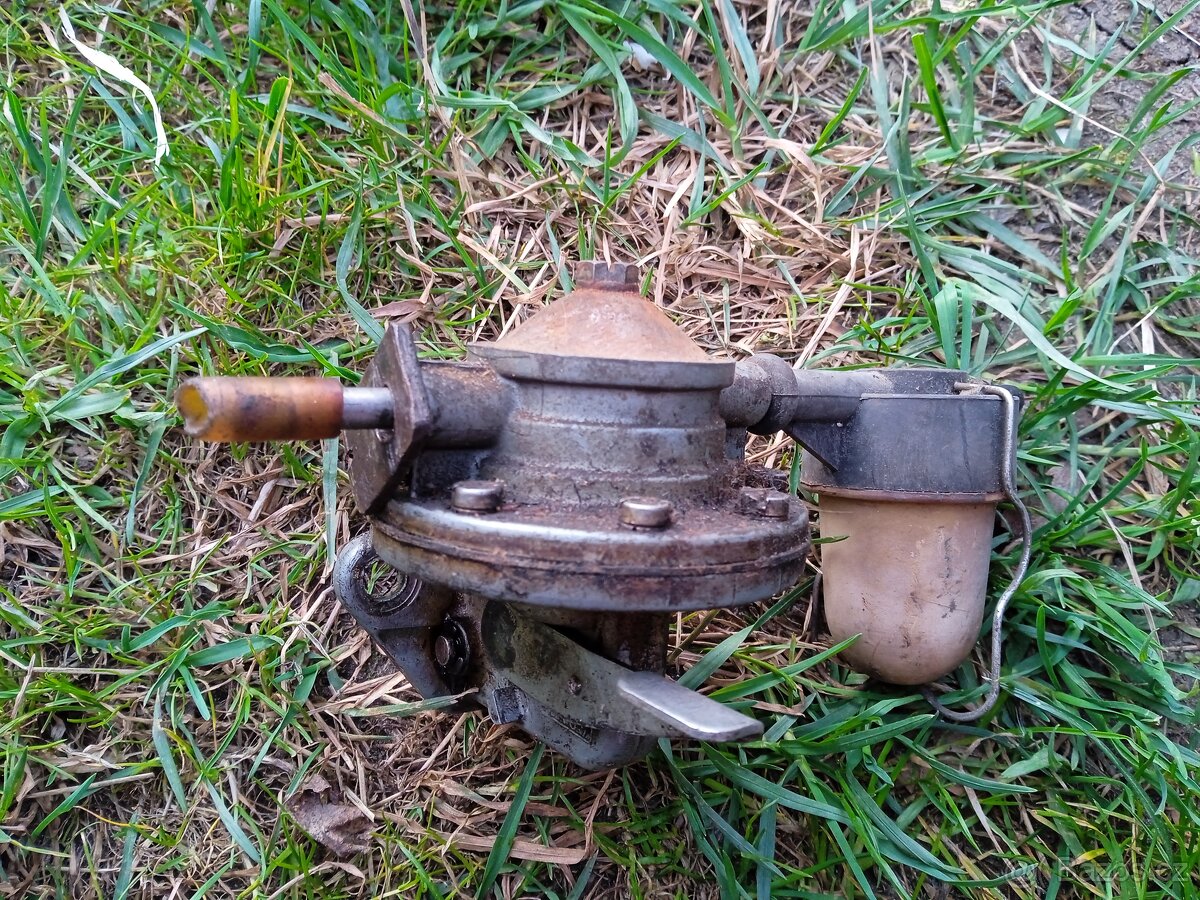 Benzínová pumpa Škoda 1000MB,100,110