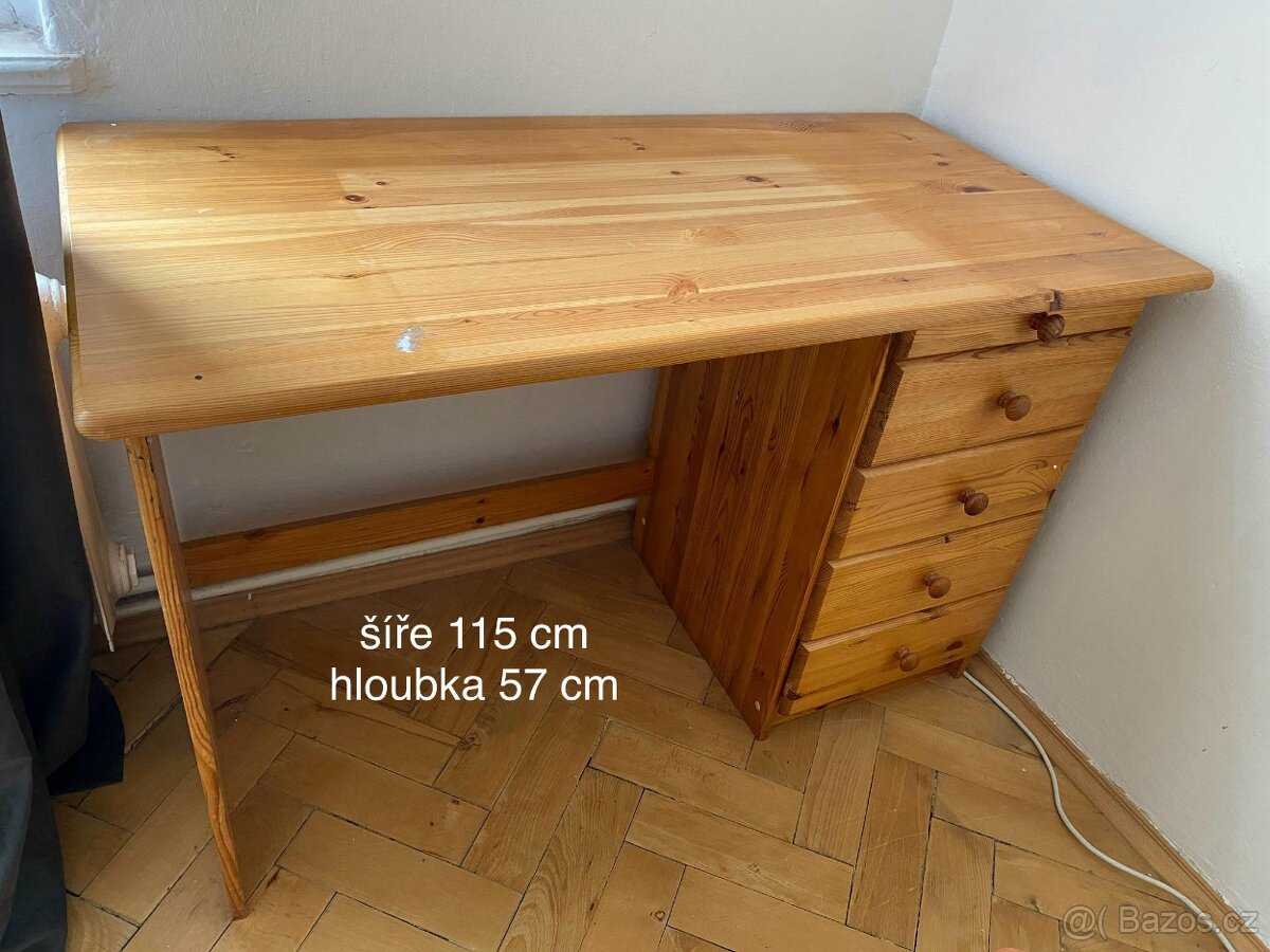 Převzetí v Praze psací stůl v zachovalem stavu dřevo