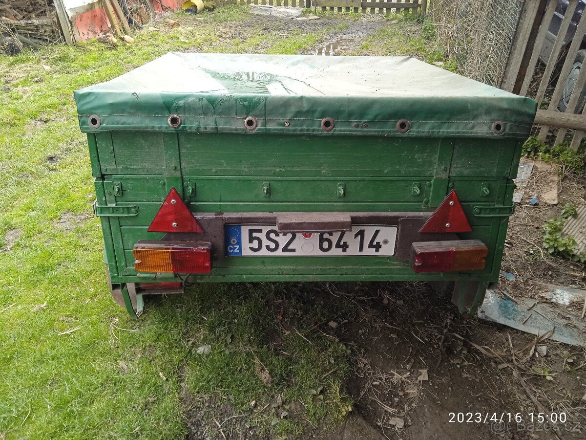 vozík za auto