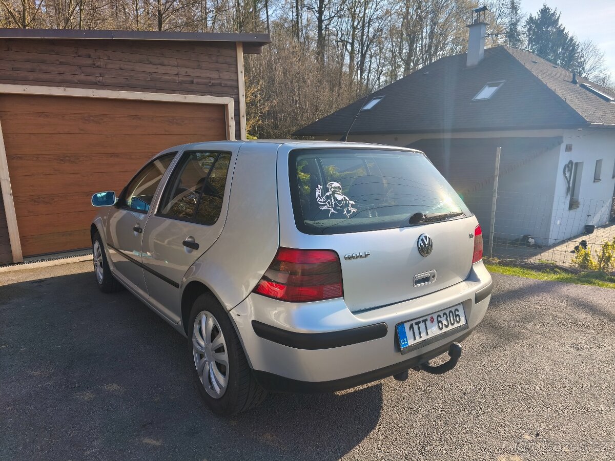 VW Golf 4 r.v.2004 1.6, 77 kW benzín