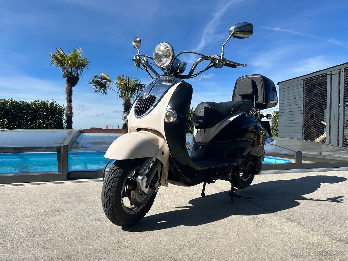 Skútr Znen 125