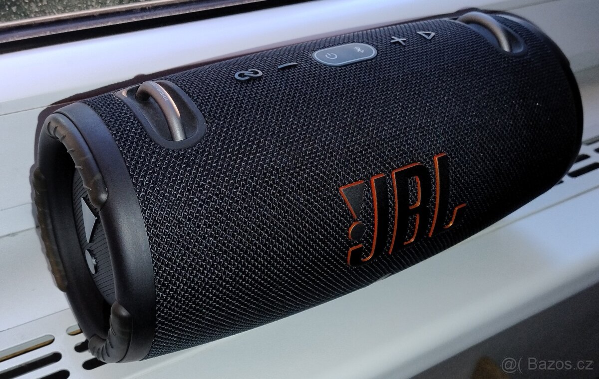 Kompletní a jako nový JBL Xtreme 3...