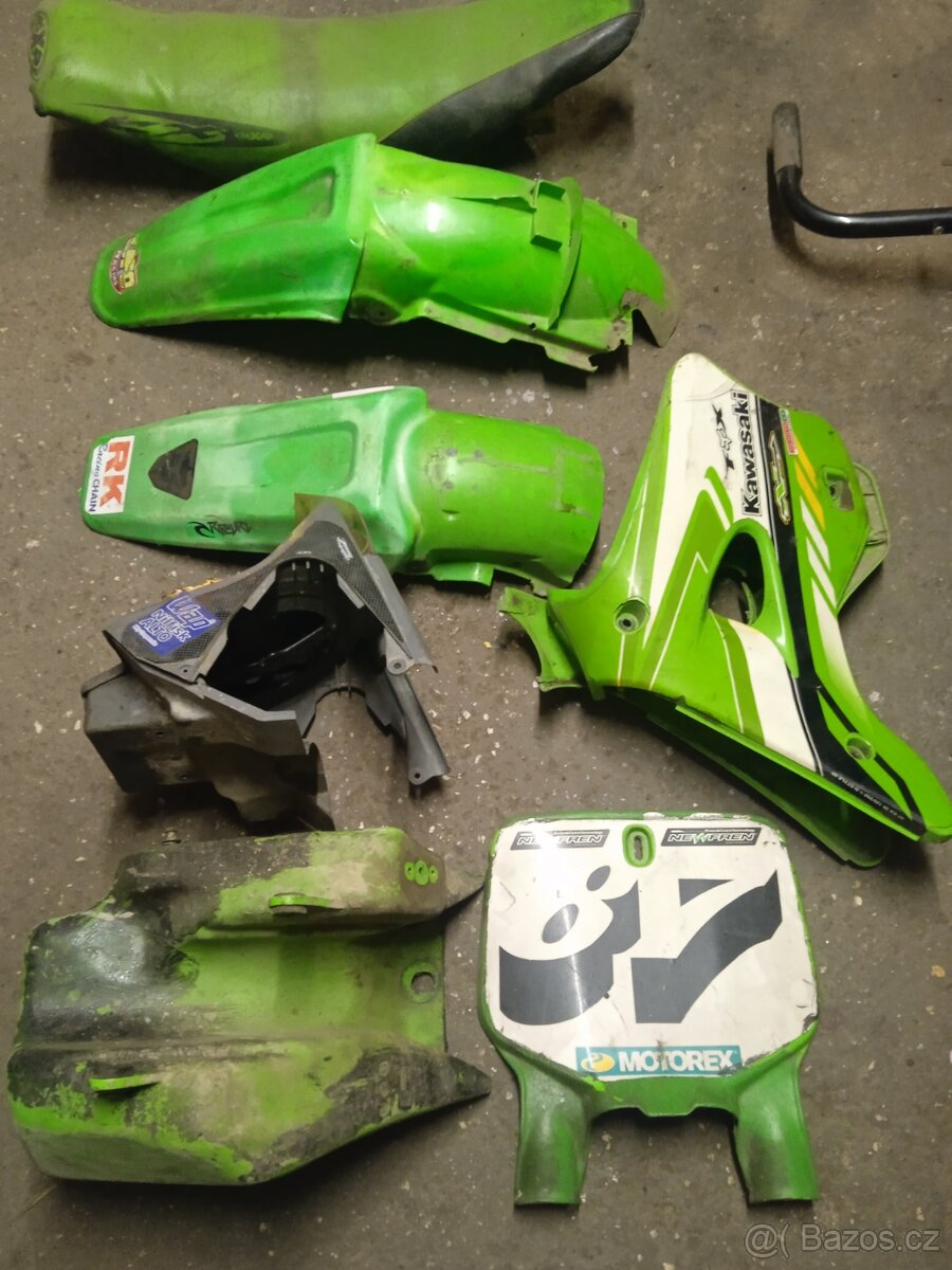 Kawasaki KX - plasty, nádrž,sedlo,atd.