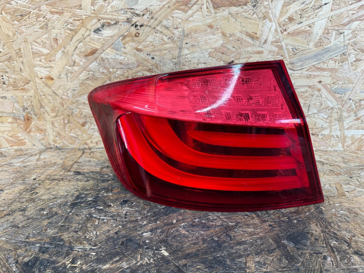 ZADNÍ LEVÉ LED SVĚTLO BMW F10