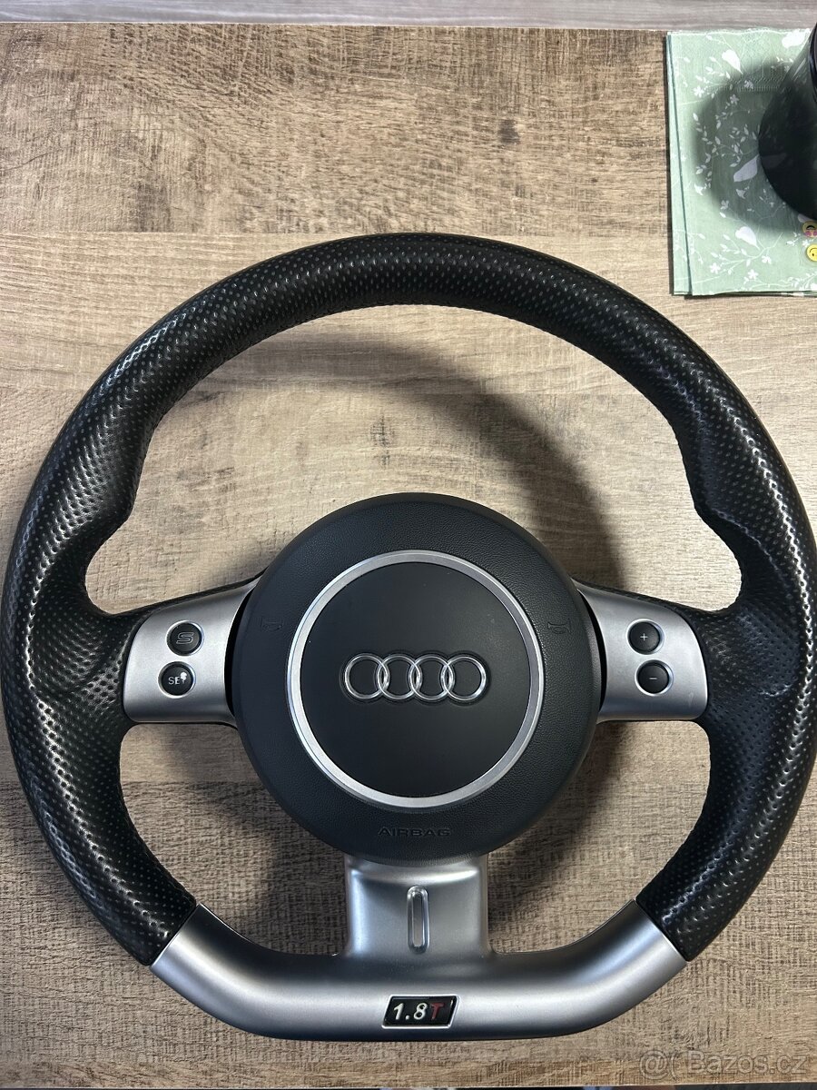Volant Audi RS4 B7 EU