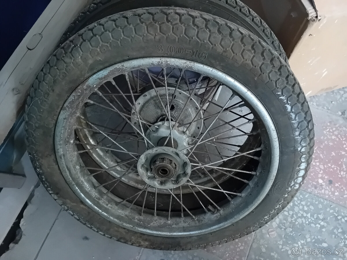 JAWA - ČZ (kývačka) - kolo půlbuben 16"