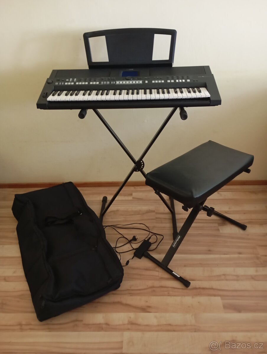 Keyboard Yamaha PSR-S650