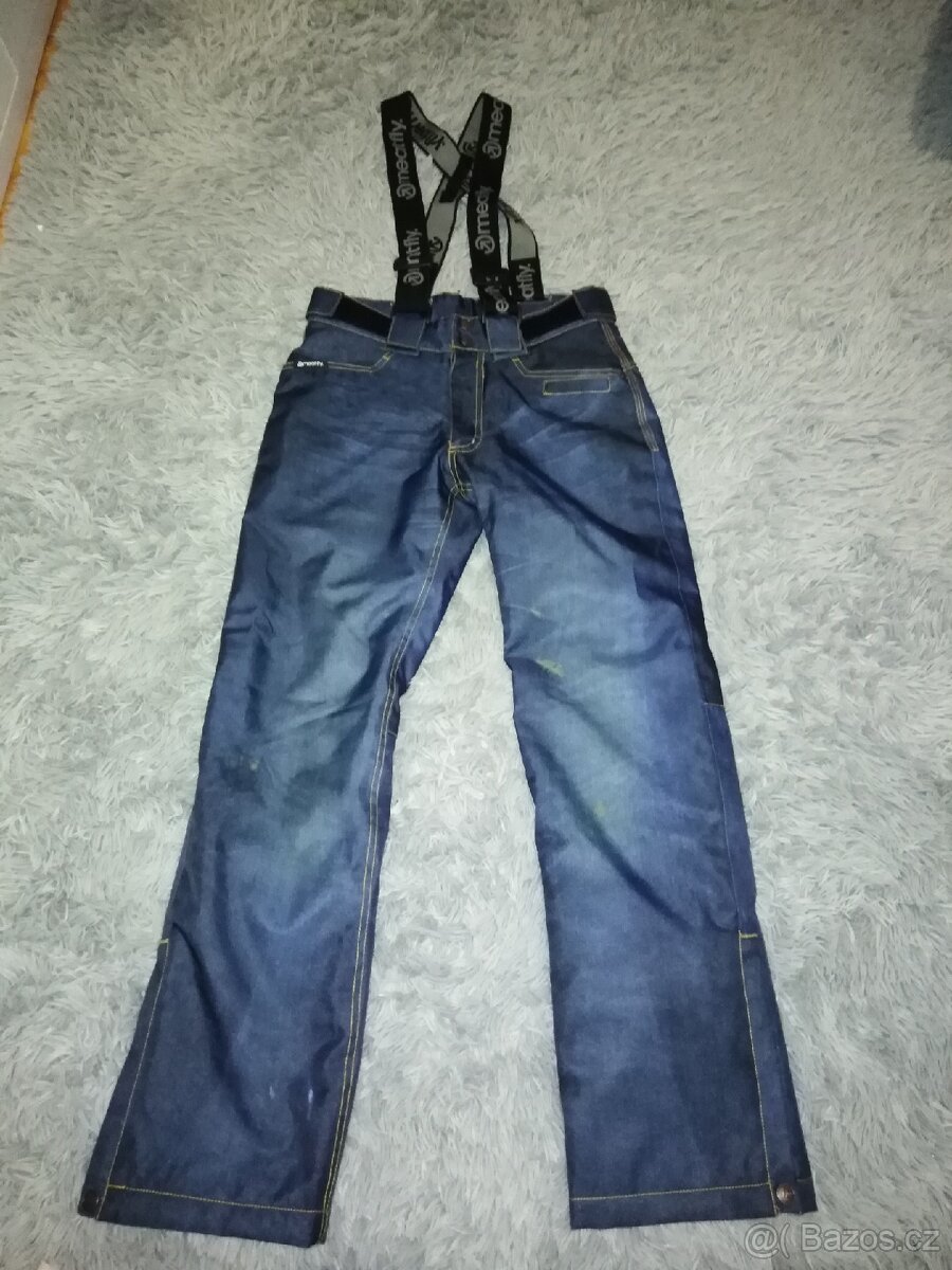 Snowboardové kalhoty Meatfly XS, přilba Giro XS/S