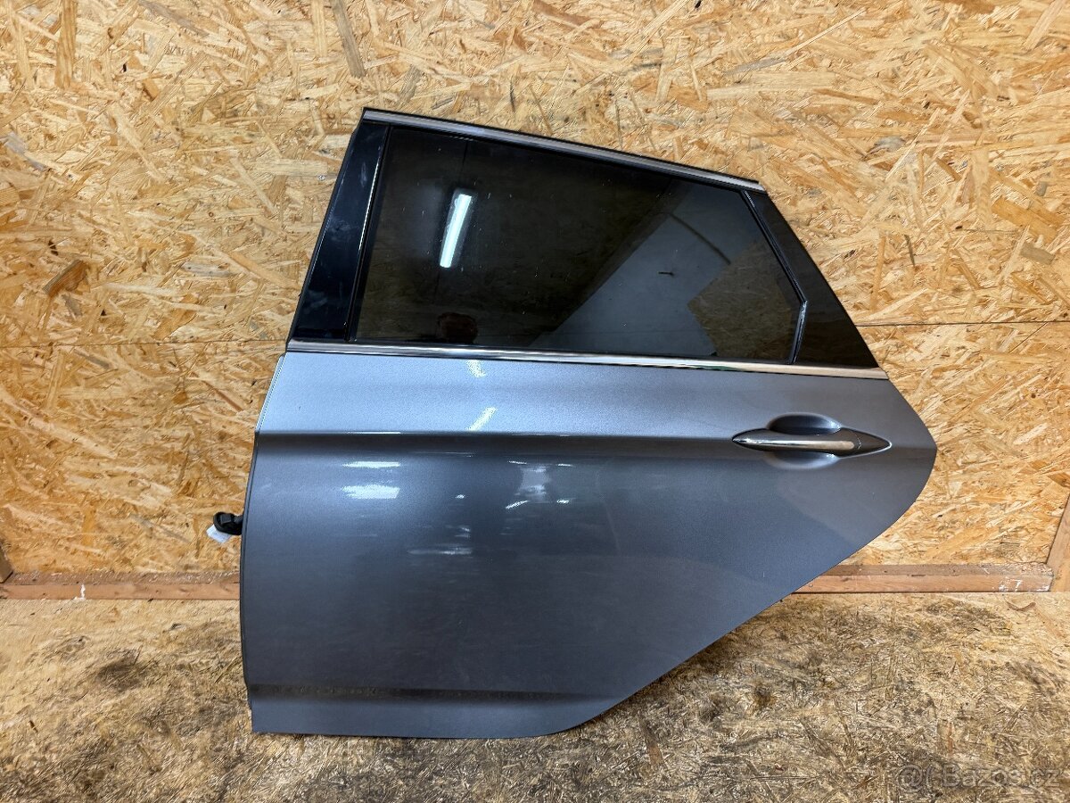 LEVÉ ZADNÍ DVEŘE HYUNDAI I40 KOMBI TITANIUM SILVER T6S