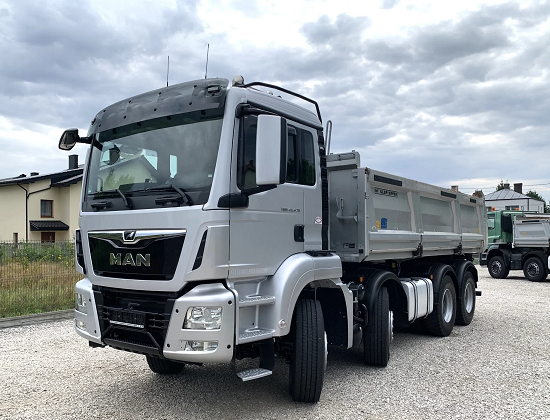 MAN TGS 41.470 8x4 - třístranný sklápěč + závěs pro přívěs