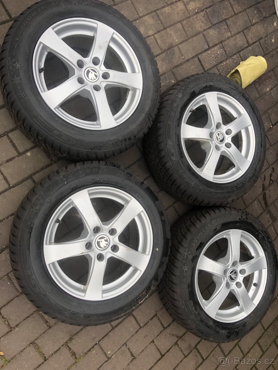 Zimní pneu  215/60 16 s al disky  5x112