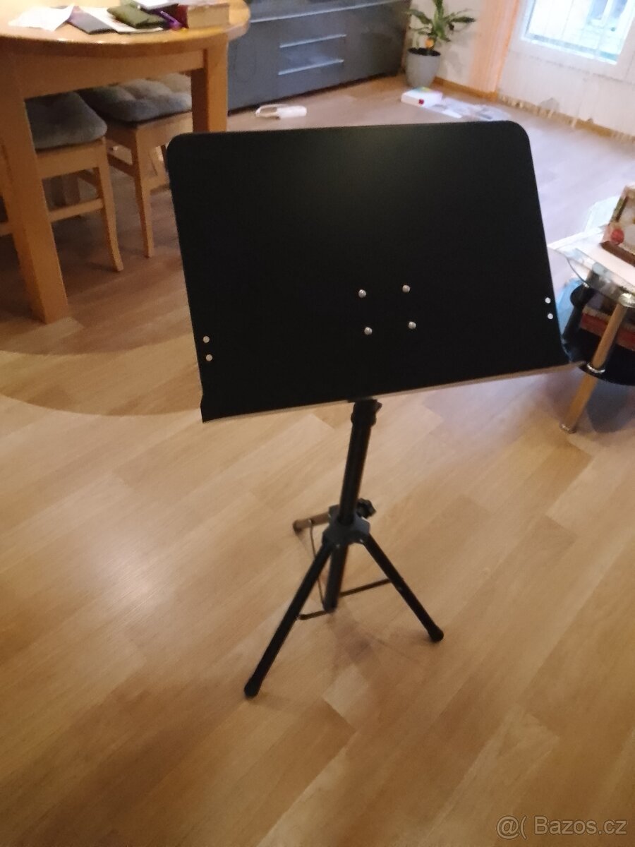 Stojánek na noty