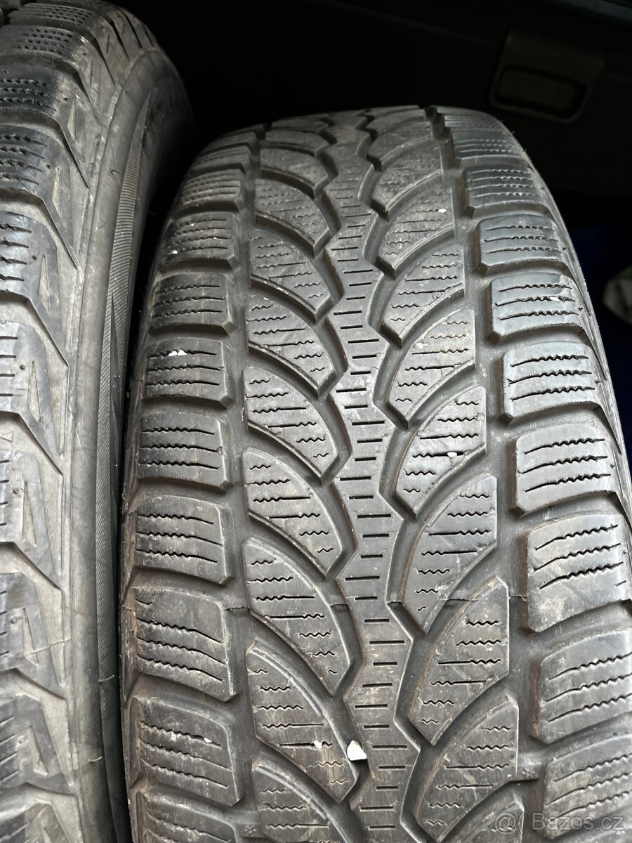 Zimní pneu 195/65 r15