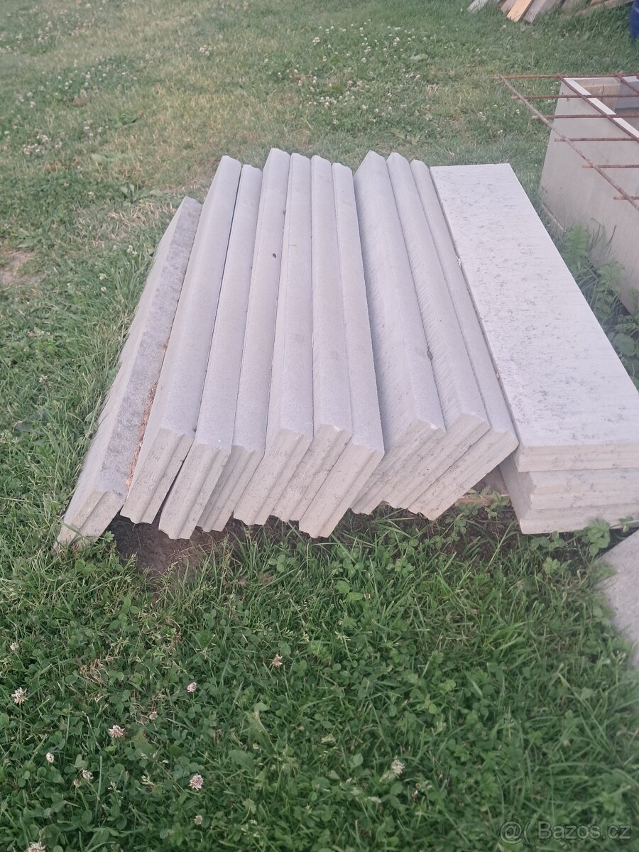 Metrové zahradní obrubniky