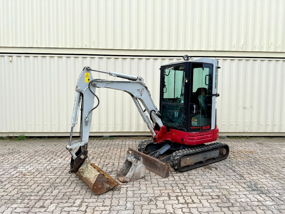 Minibagr Takeuchi TB23R