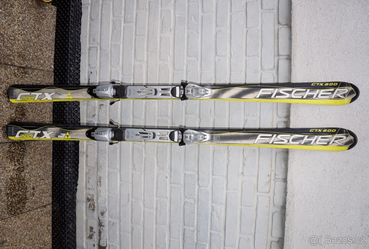 Carvingové lyže 170 cm Fischer, bezvadný stav, málo jeté.