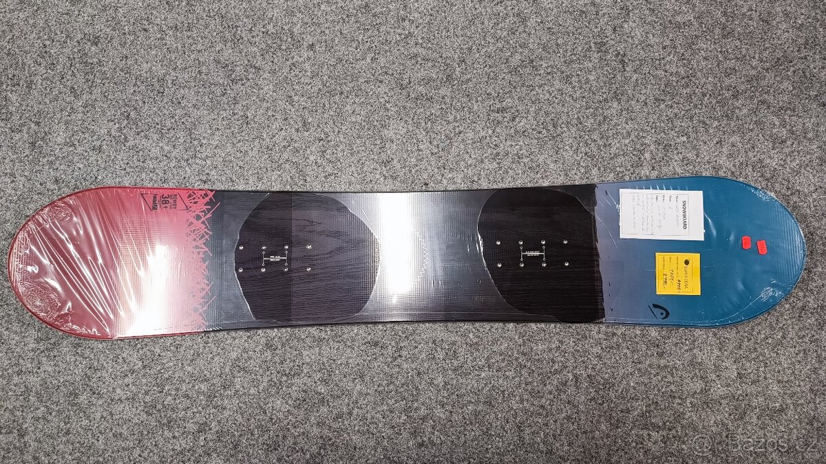 Nový snowboard Head Rowdy