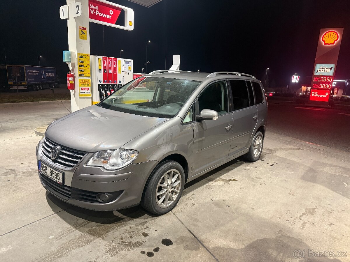 Vw Touran 2.0 tdi 77 Kw Nová stk