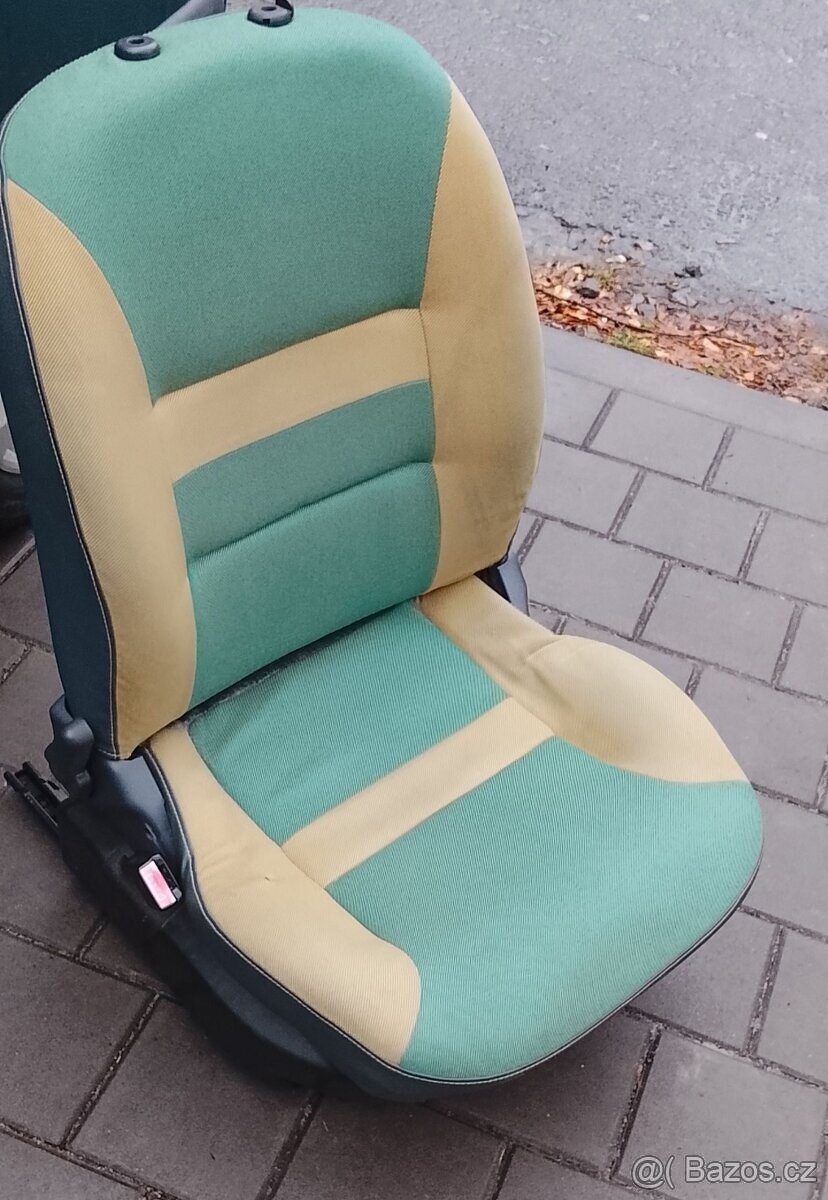 Citroën Berlingo - sedačka spolujezdce