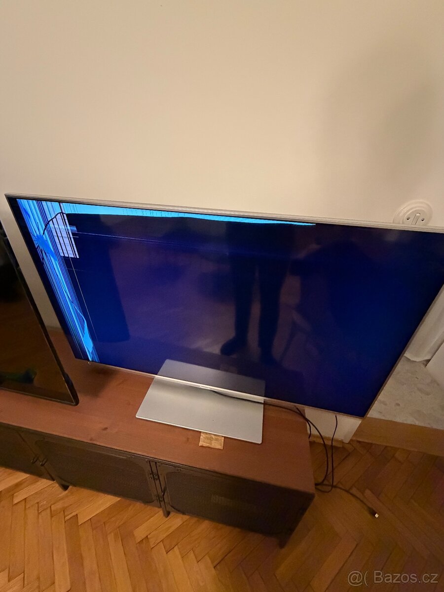 Darujem poškodený LCD TV Pannasonic