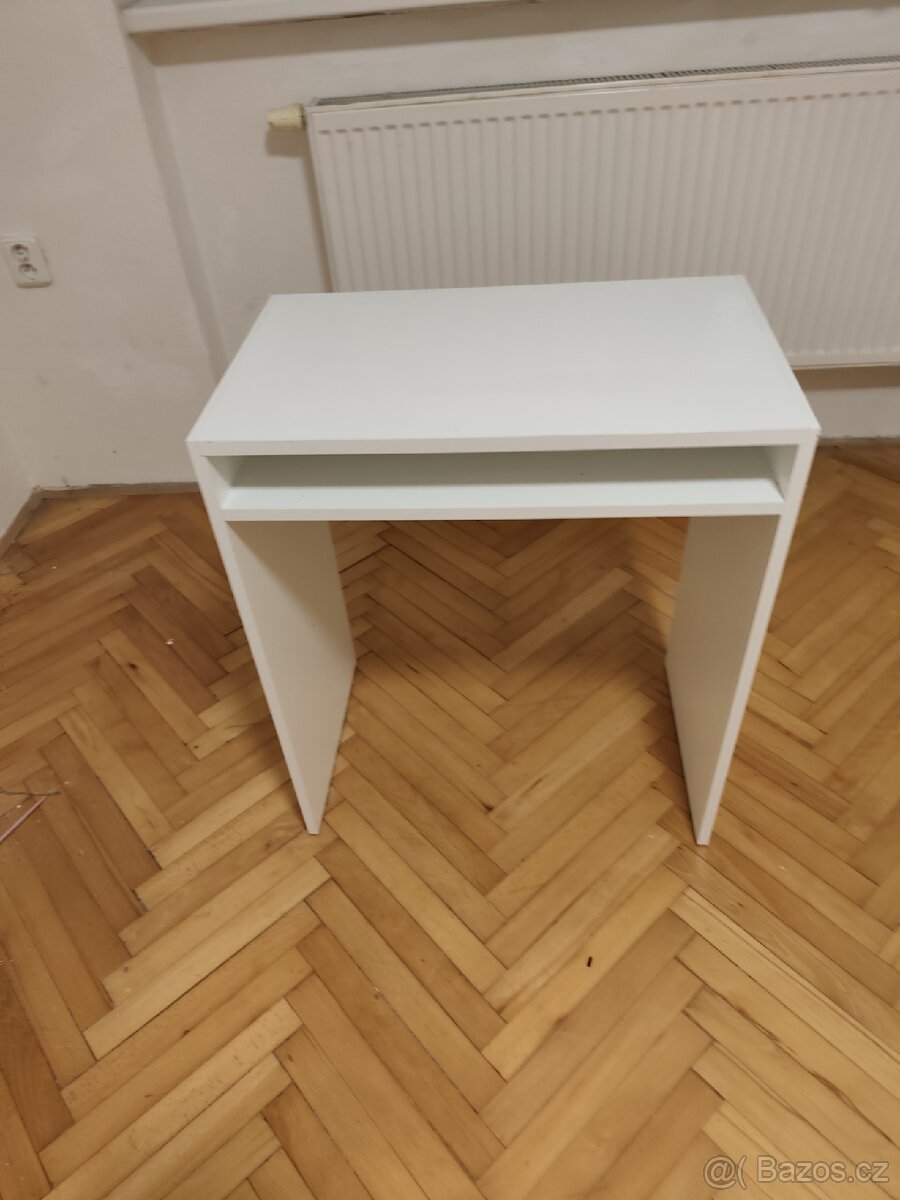 Psací stůl Ikea