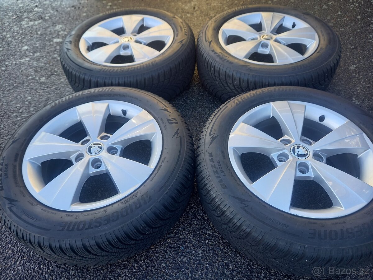 Škoda Octavia IV -ZÁNOVNÍ zimní orig.Alu sada-205/60R16