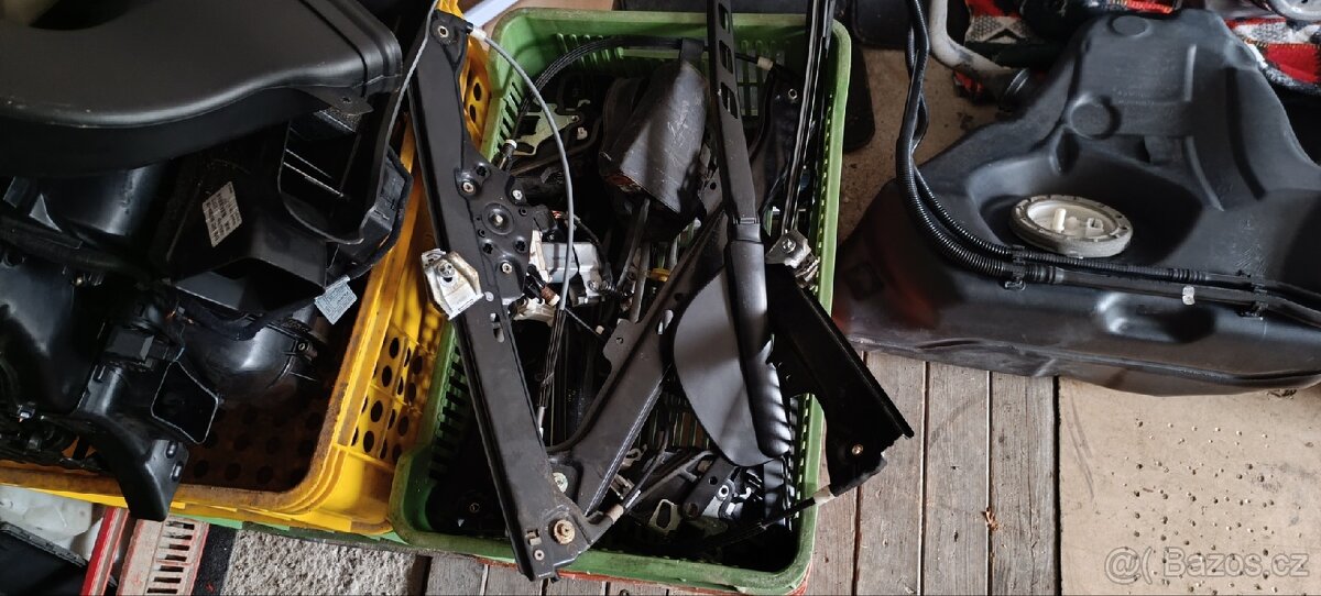 Pojezdy oken a venkovni kliky dveri BMW e60 e61