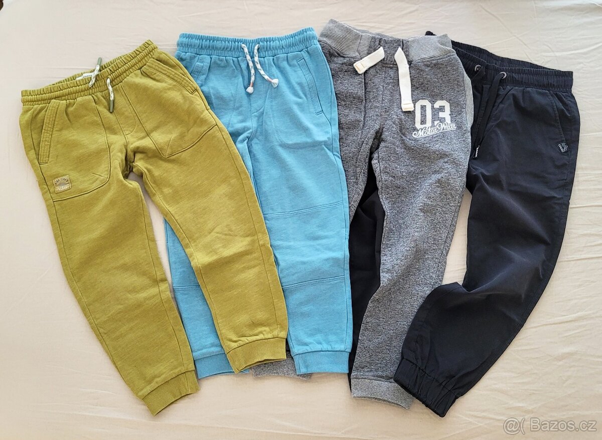 balíček oblečení vel. 128