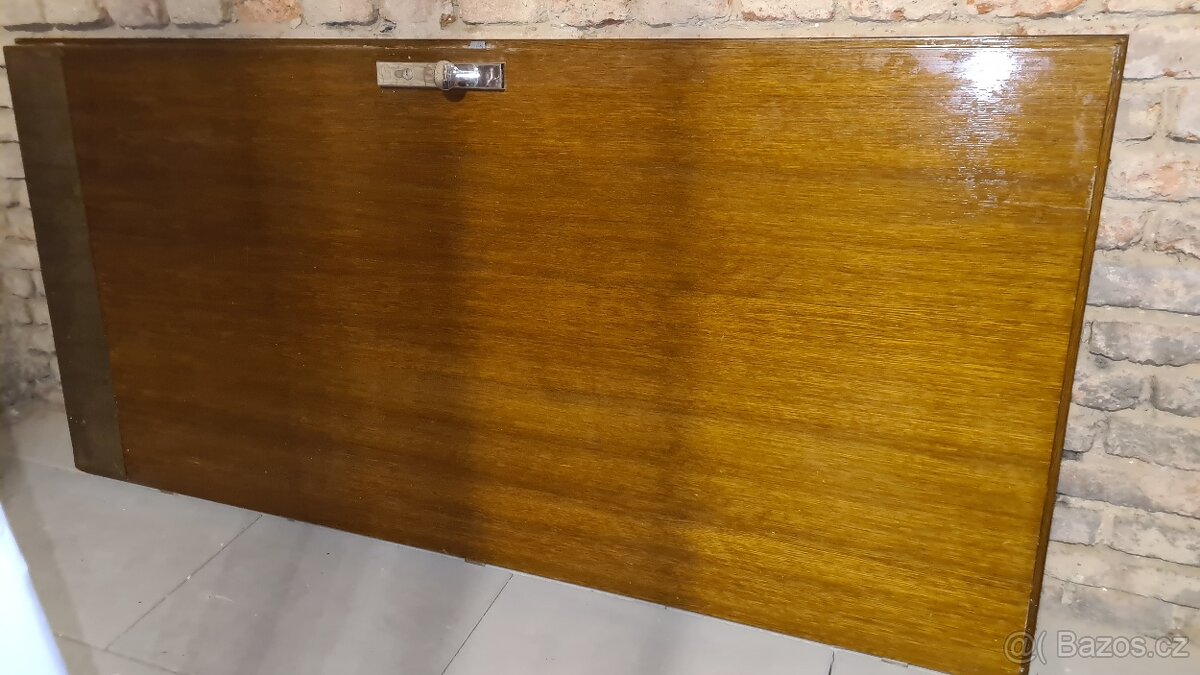 Vchodové dveře do bytu-levé