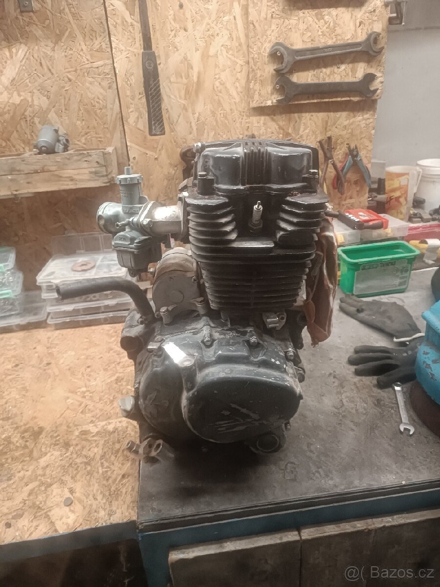 Motor 250ccm