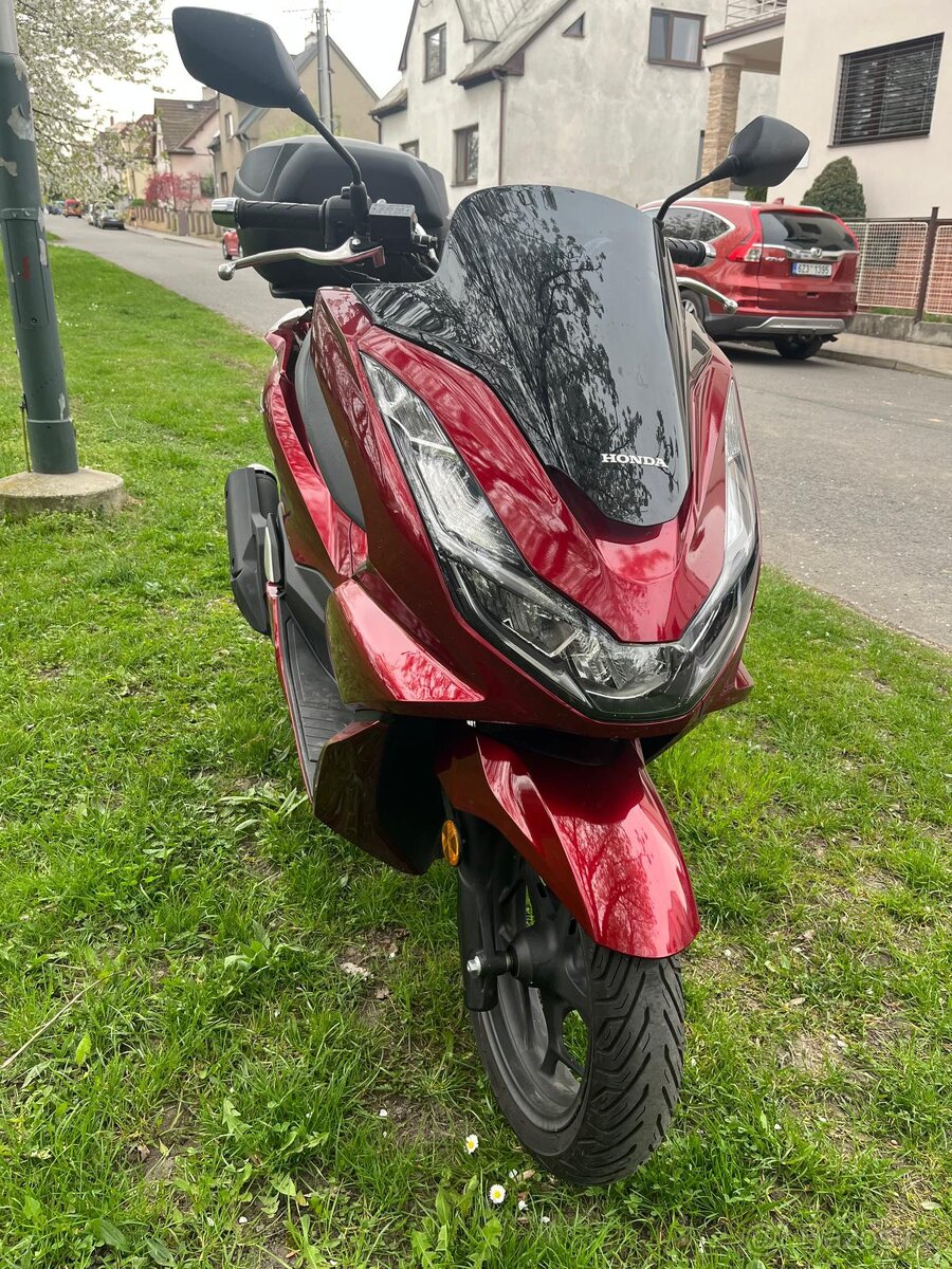 Honda Pcx 125. R.v 2022.